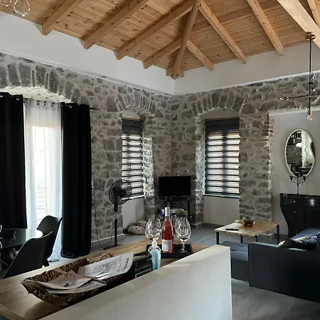 Casa de Férias Stone House 1909 Evia
