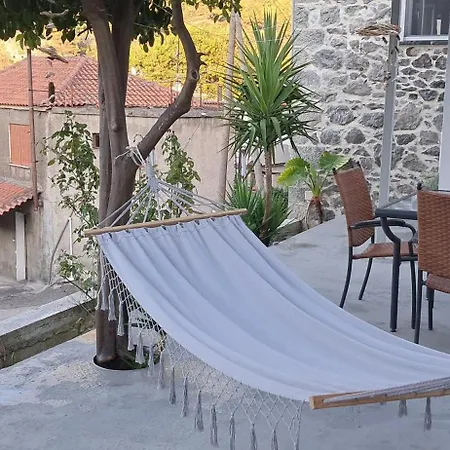 Vakantiehuis Stone House 1909 Evia Pilí