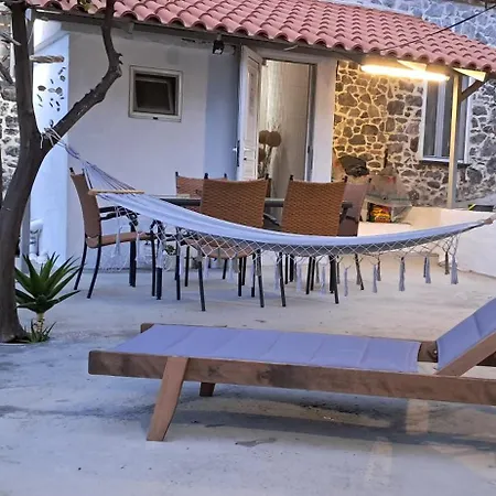 Stone House 1909 Evia Vakantiehuis *